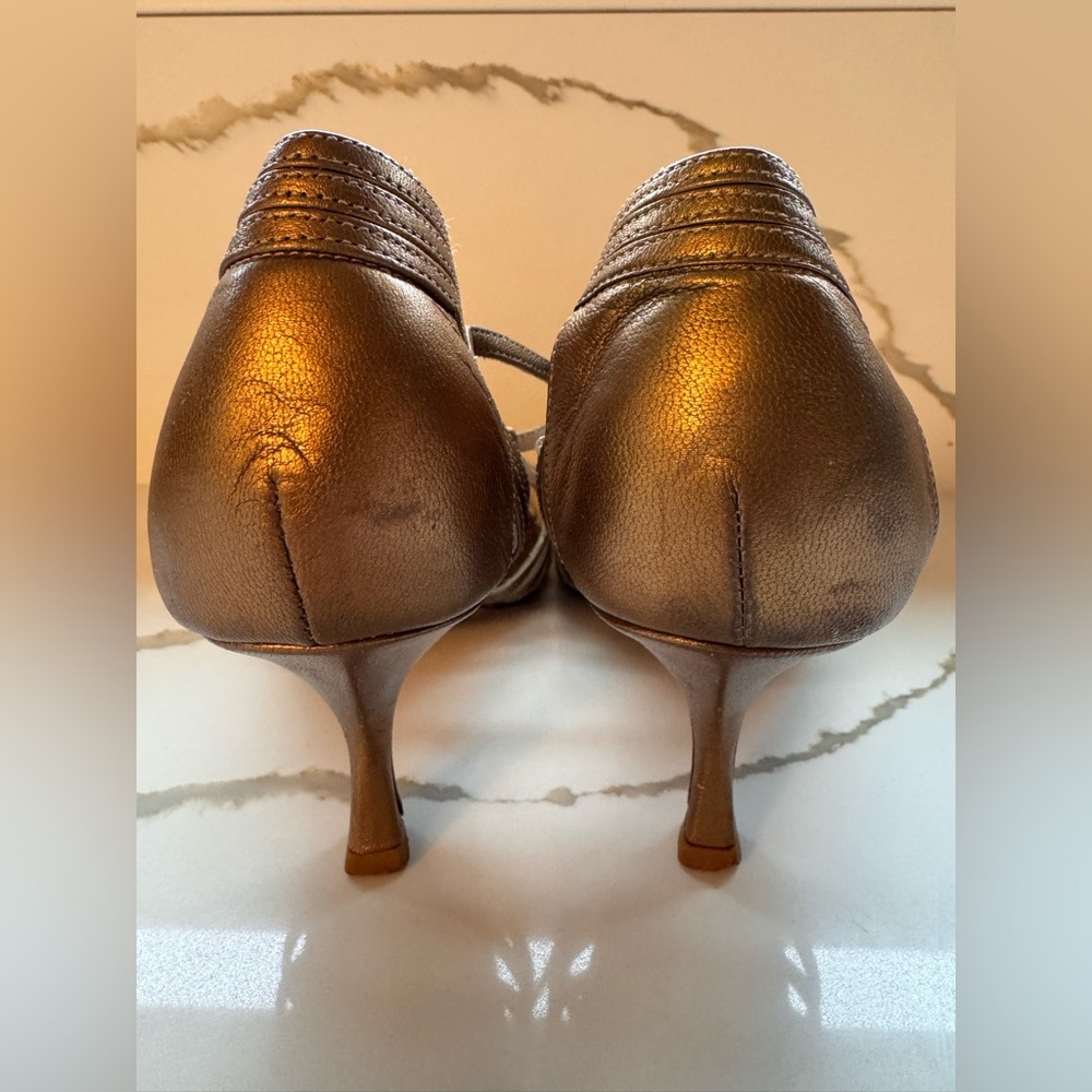 Sarah Chofakian Bronze Metallic Leather T-Strap Heels | US 8 (Brazil 6) - Picture 4 of 8